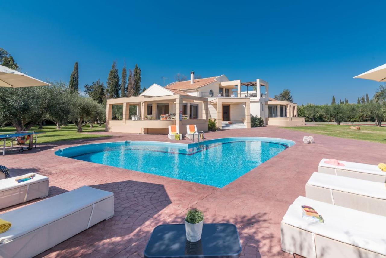 Astarte Villas - Istar Villa With Tennis Court Makhairádhon 외부 사진