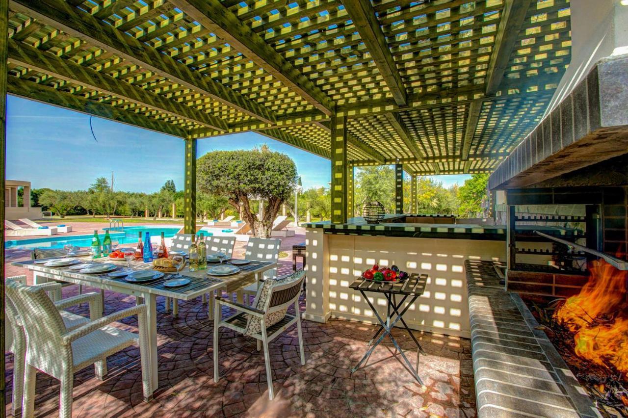 Astarte Villas - Istar Villa With Tennis Court Makhairádhon 외부 사진