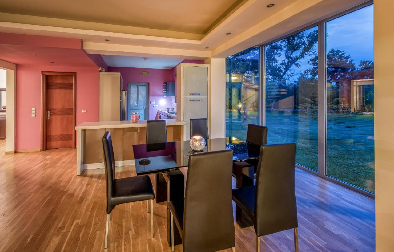 Astarte Villas - Istar Villa With Tennis Court Makhairádhon 외부 사진