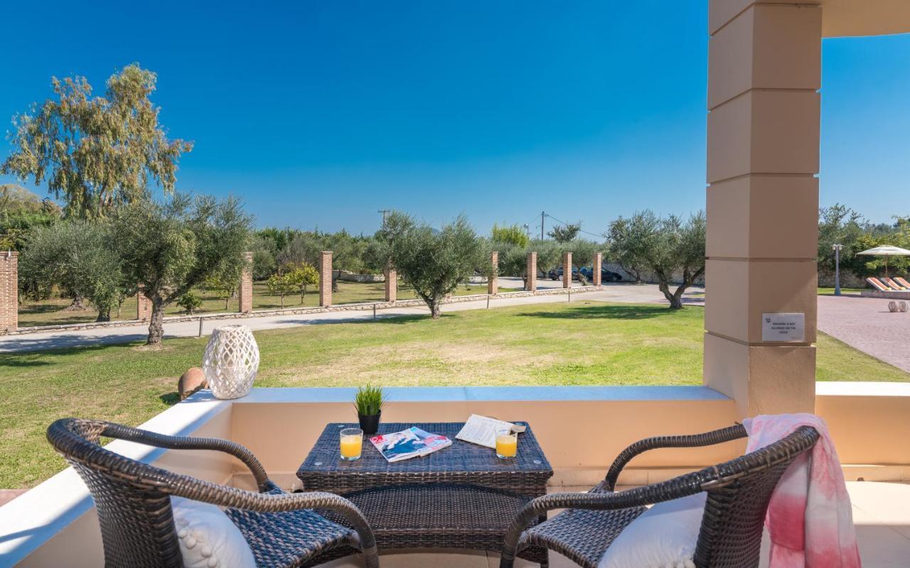 Astarte Villas - Istar Villa With Tennis Court Makhairádhon 외부 사진