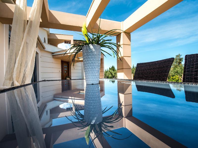 Astarte Villas - Istar Villa With Tennis Court Makhairádhon 외부 사진